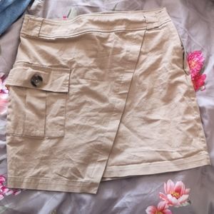 Khaki skirt!